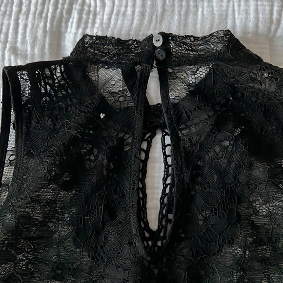 Black Lace H&M top - Picture 4 of 5